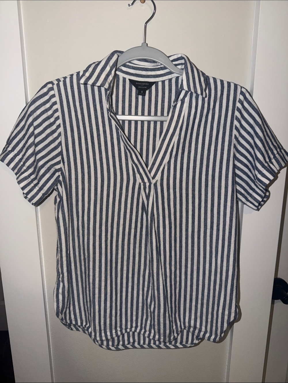 Banana Republic Navy & White Vertical Stripe Button-Down Top